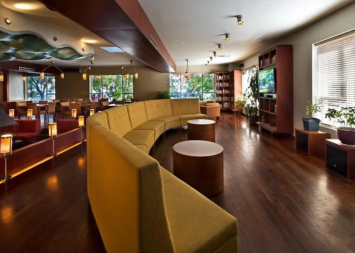 Trylon Appartements Hotel